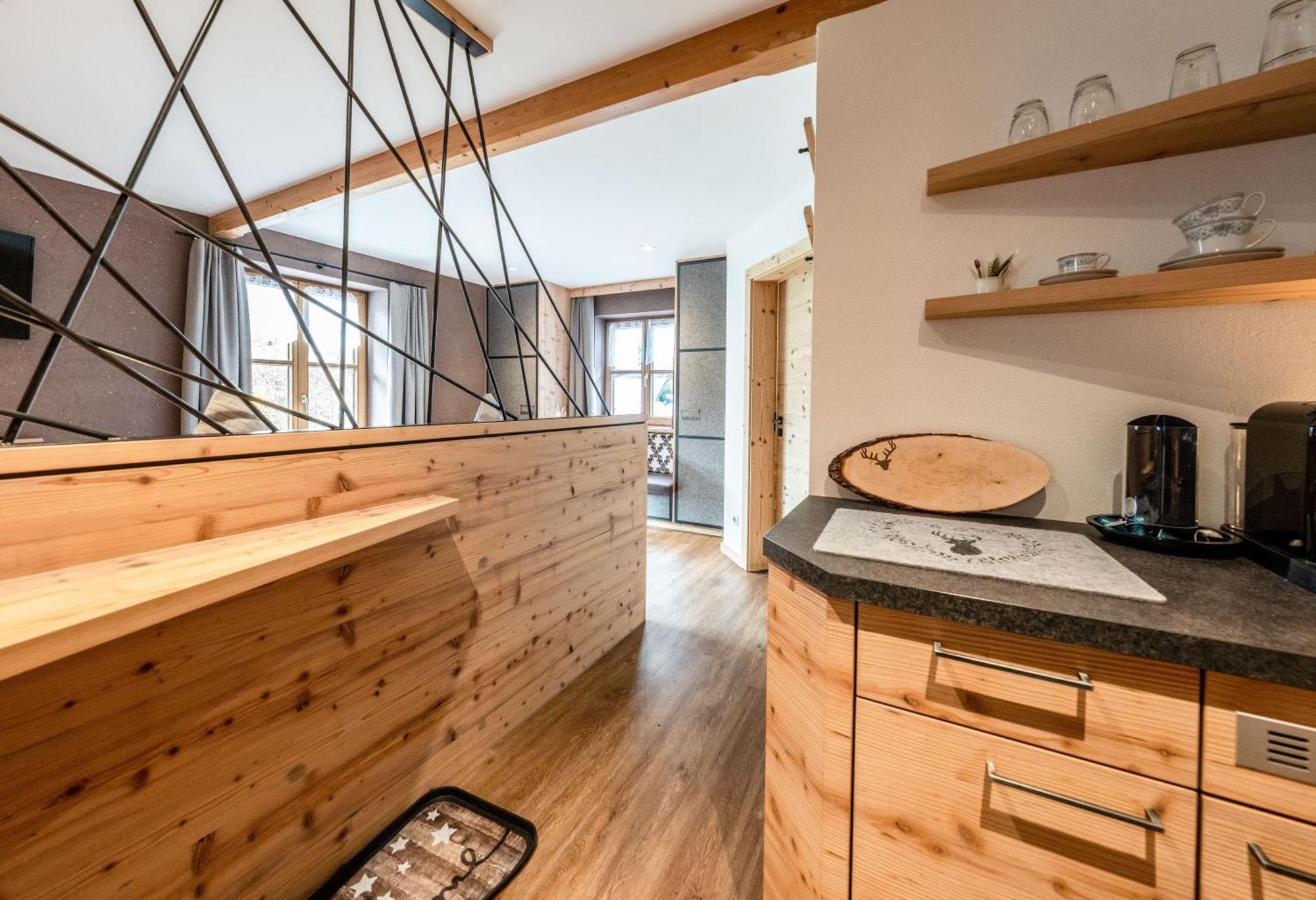 Апартаменты Haus Daheim Миттенвальд Экстерьер фото