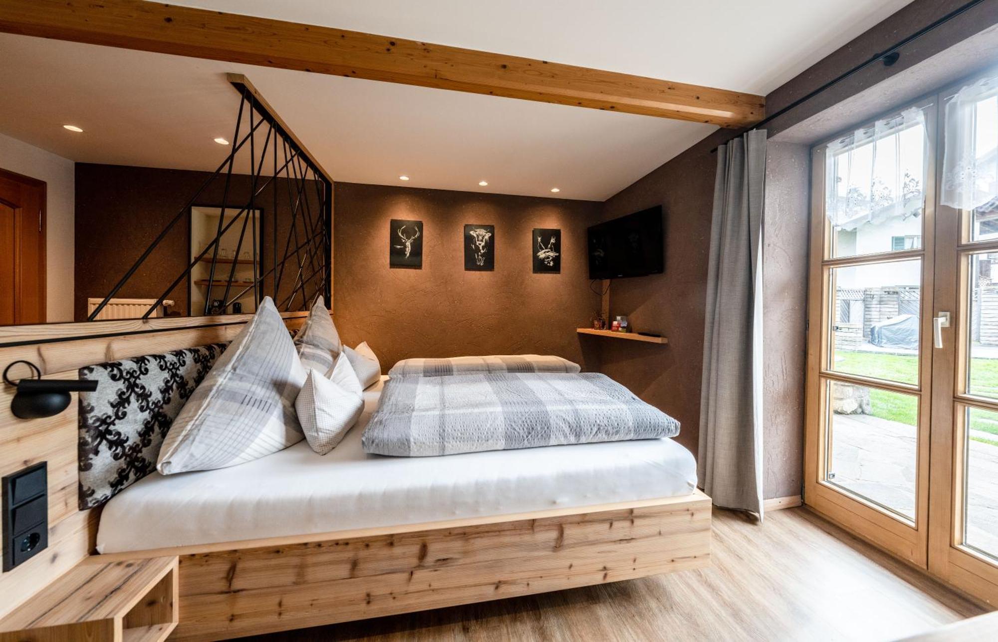 Апартаменты Haus Daheim Миттенвальд Экстерьер фото