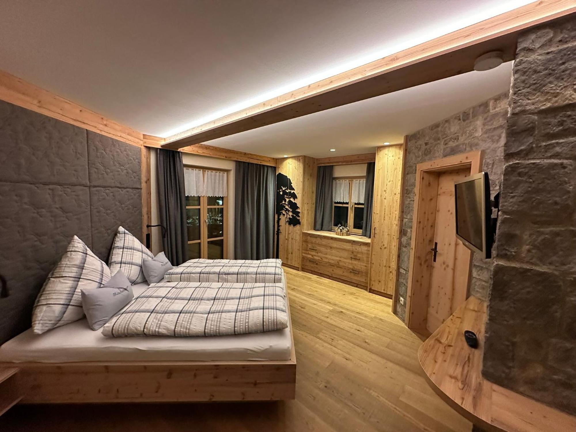 Апартаменты Haus Daheim Миттенвальд Экстерьер фото